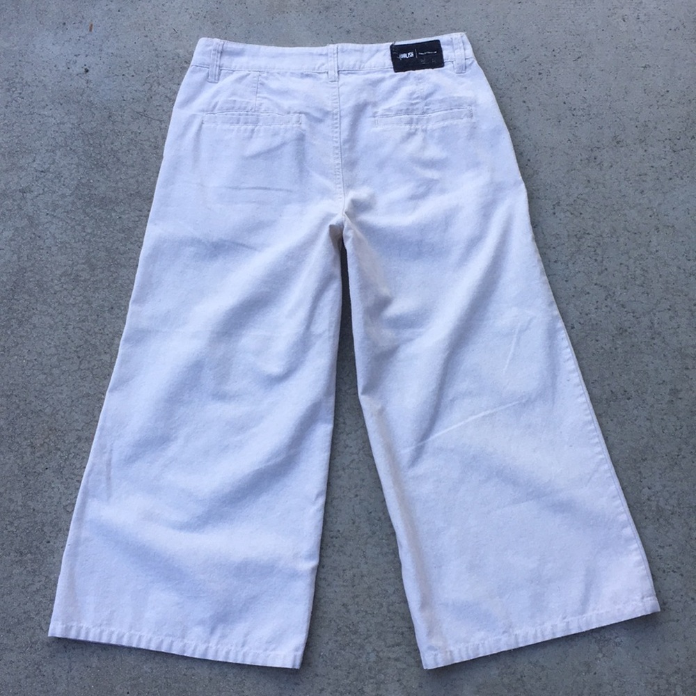 Publish Today For Tomorrow linen blend crop